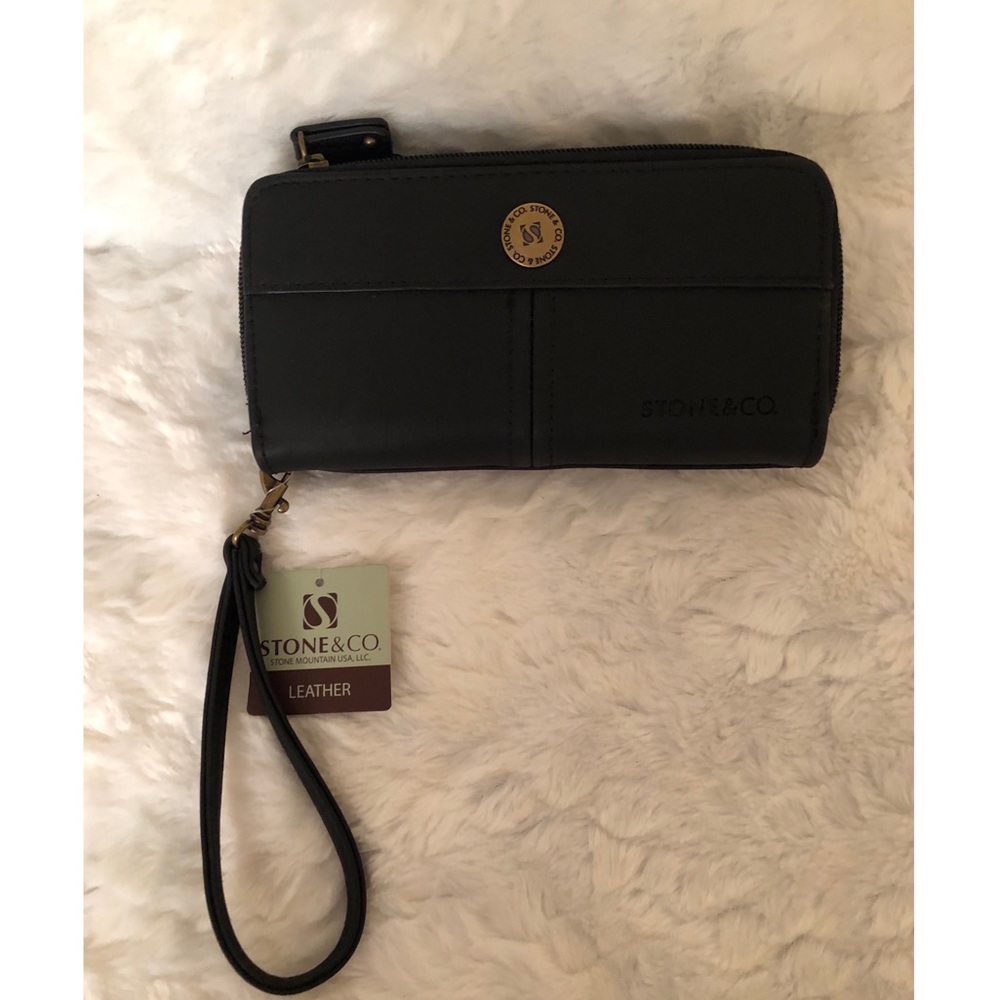 Stone Mountain USA, LLC Black Leather Wristlet NWT